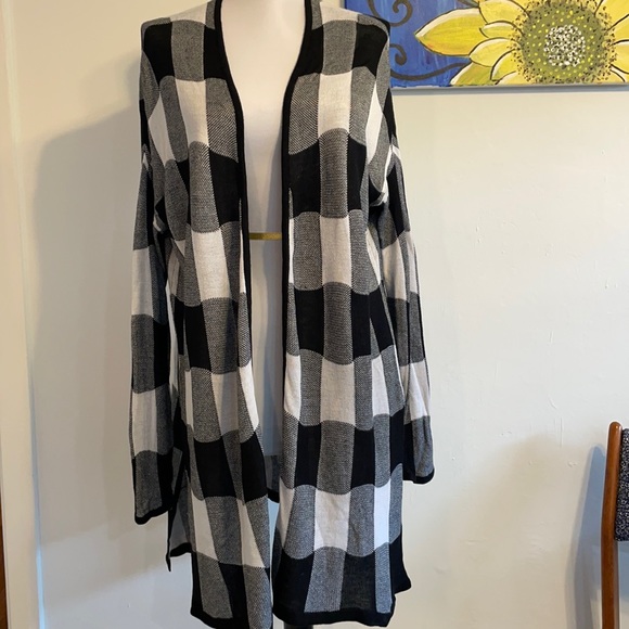 Mudd buffalo plaid long flow-y cardigan - Picture 1 of 3